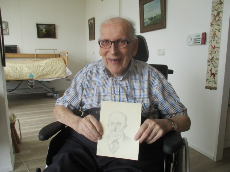 Piet Vel with sketch of Maarten Bloem